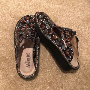 Alegria Patent leather shoes